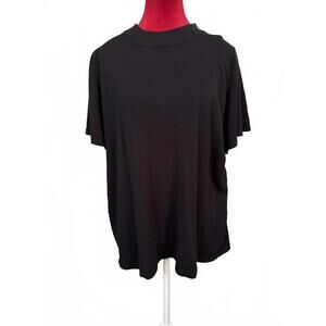 Black Short Sleeve Mock-Neck Knit Top